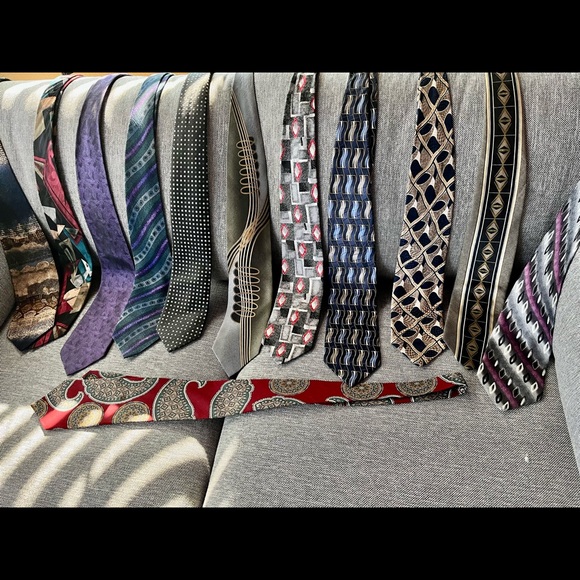 Assorted ties - Picture 3 of 6